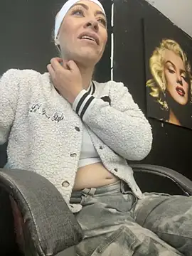 viktoria davis  online show from 10/02/25, 11:41