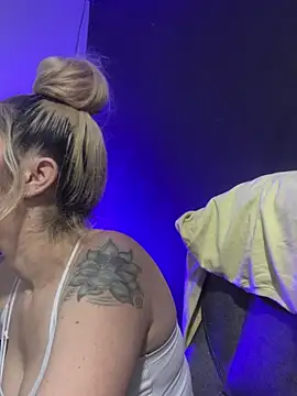 viktoria davis  online show from 03/21/25, 10:39