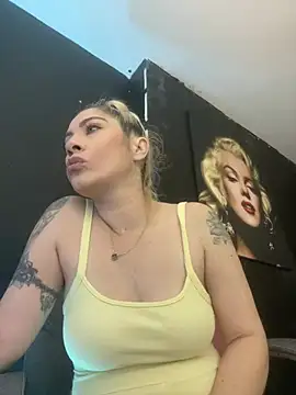 viktoria davis  online show from 02/16/26, 09:45