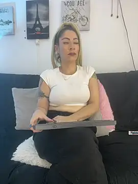 viktoria davis  online show from 05/16/26, 11:48