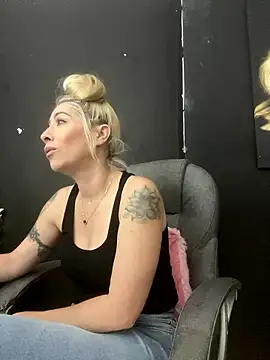 viktoria davis  online show from 01/07/26, 09:42