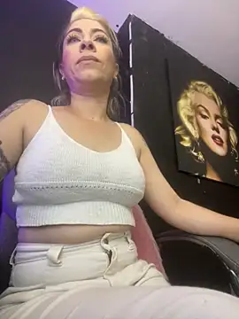 viktoria davis  online show from 09/26/25, 11:33