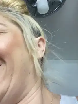 viktoria davis  online show from 01/17/26, 10:02