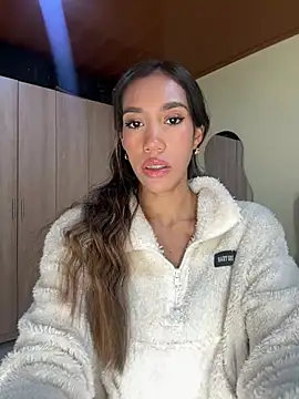 zoe storm online show from 06/17/26, 11:03