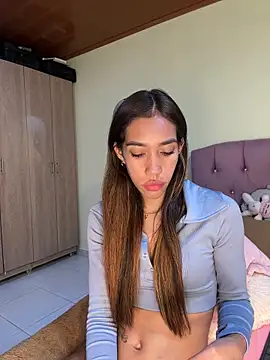 zoe storm online show from 06/05/26, 12:15