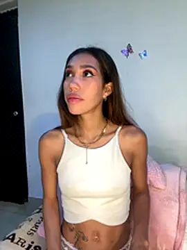 zoe storm online show from 11/26/25, 10:54