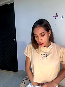 zoe storm online show from 11/28/25, 12:22