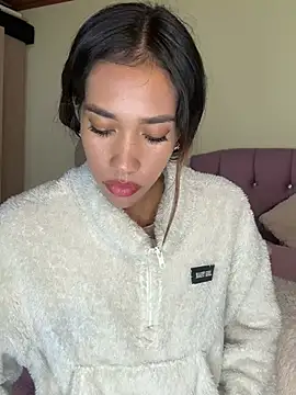 zoe storm online show from 04/15/26, 12:38