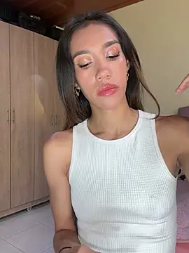 zoe storm online show from 06/11/26, 11:46