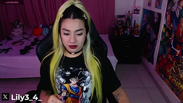 lily3 4 online show from 04/16/26, 07:31