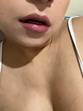  Amber Brown online show from 10/28/25, 03:18