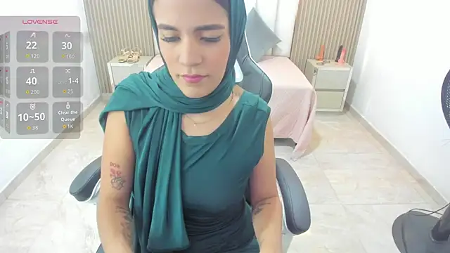 Zulema hamdi online show from 03/18/26, 02:26