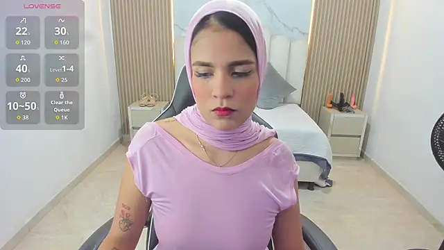 Zulema hamdi online show from 04/10/26, 11:50