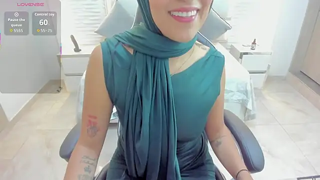 Zulema hamdi online show from 11/06/25, 11:58