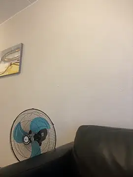 Go Meg online show from 11/04/25, 03:32