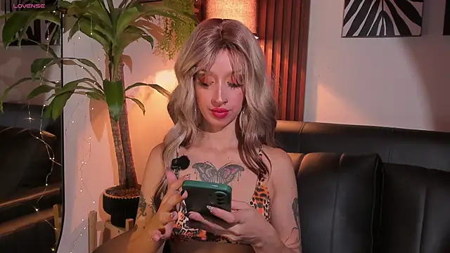 Snapshot of Georgina_caruso chatting on 06/11/26, 03:58 Georgina caruso online show from 06/11/26, 03:58