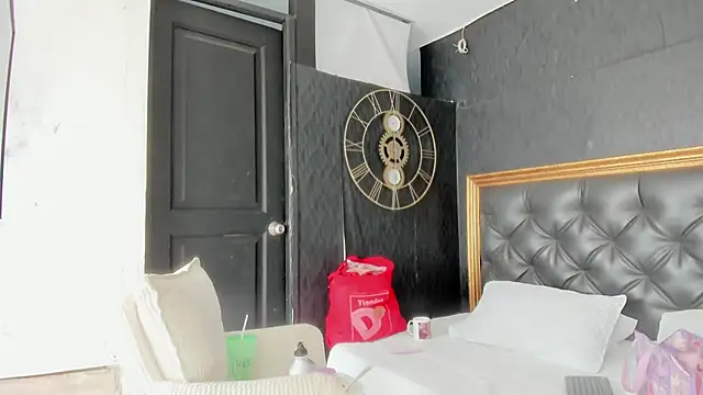 DalayMoore online show from 12/21/25, 07:48