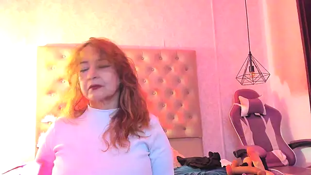 Dayana  Ospina online show from 11/29/25, 07:36