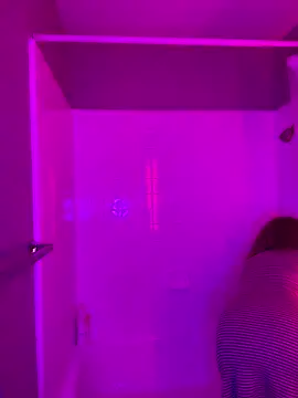 Snapshot of hazelbaby8880 chatting on 01/28/25, 06:05 hazelbaby8880 online show from 01/28/25, 06:05