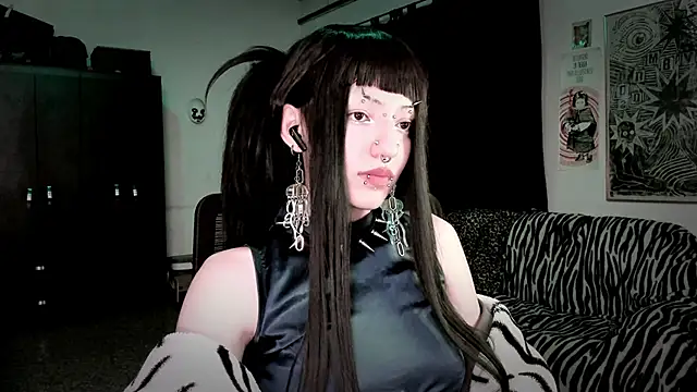 roxy toxic online show from 03/06/26, 01:33