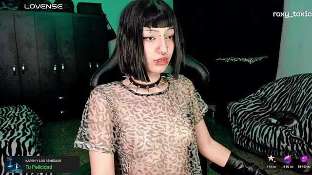 roxy toxic online show from 11/05/25, 01:31