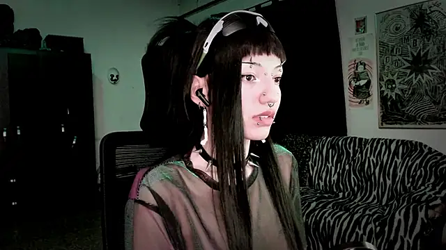 roxy toxic online show from 03/25/26, 01:39