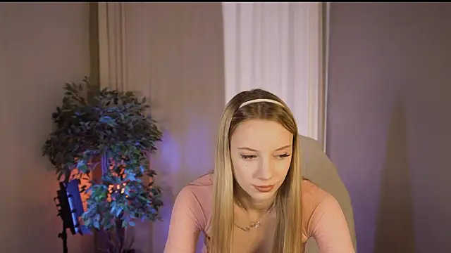 katt  y online show from 03/18/25, 12:28