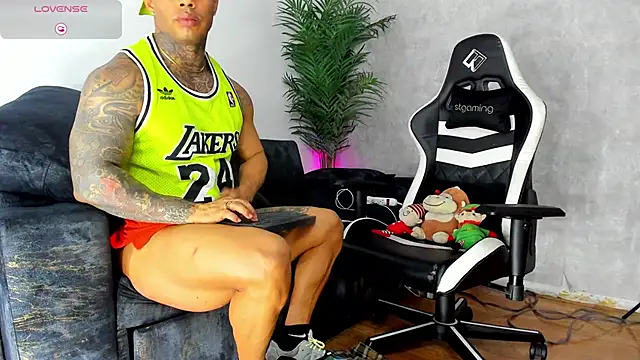 owen freid online show from 11/10/25, 09:42