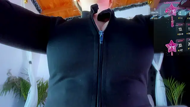 Snapshot of Freydis18 chatting on 02/18/26, 05:27 Freydis18 online show from 02/18/26, 05:27