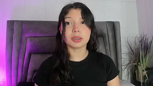 DannaJhonson1 online show from 11/25/25, 08:42