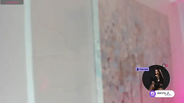 DannaJhonson1 online show from 04/15/26, 07:29