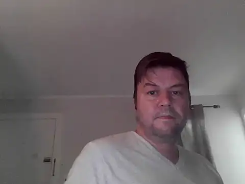 Snapshot of yourcourage1 chatting on 09/26/25, 03:57 yourcourage1 online show from 09/26/25, 03:57