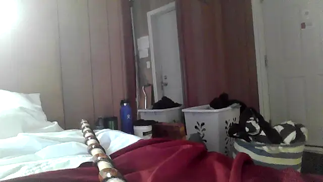 Snapshot of yourcourage1 chatting on 10/05/25, 04:14 yourcourage1 online show from 10/05/25, 04:14