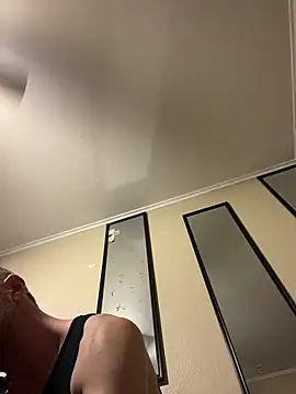 biggzee6 online show from 11/29/25, 10:10