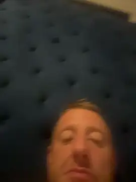 Snapshot of biggzee6 chatting on 06/17/26, 04:56 biggzee6 online show from 06/17/26, 04:56