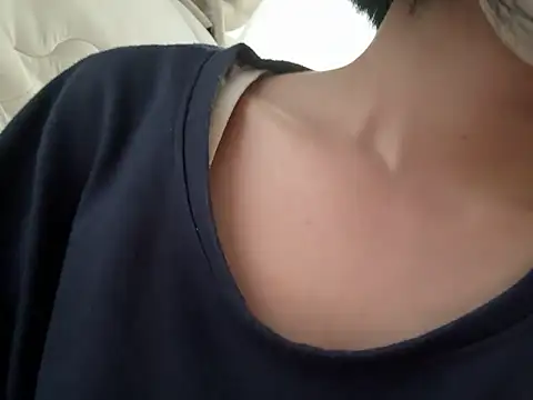 Snapshot of riri_riri_jp chatting on 06/28/26, 05:14 riri riri jp online show from 06/28/26, 05:14