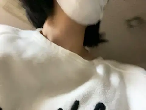 riri riri jp online show from 10/15/25, 10:12