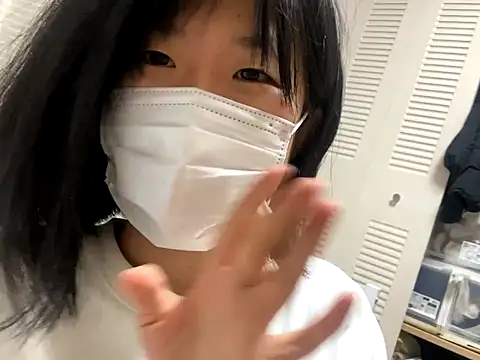 riri riri jp online show from 11/25/25, 10:59