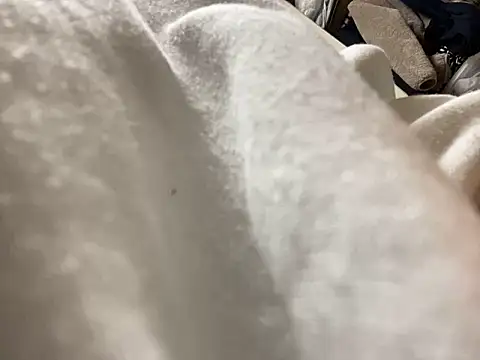 riri riri jp online show from 10/31/25, 12:02