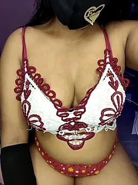 Snapshot of Love_Evaa chatting on 03/10/25, 10:02 Love Evaa online show from 03/10/25, 10:02