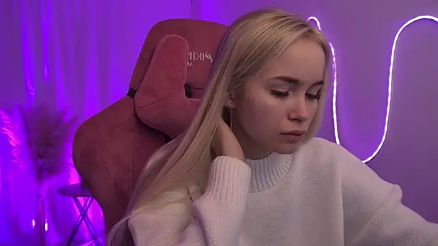 DakotaaJohnnson online show from 12/15/25, 05:57