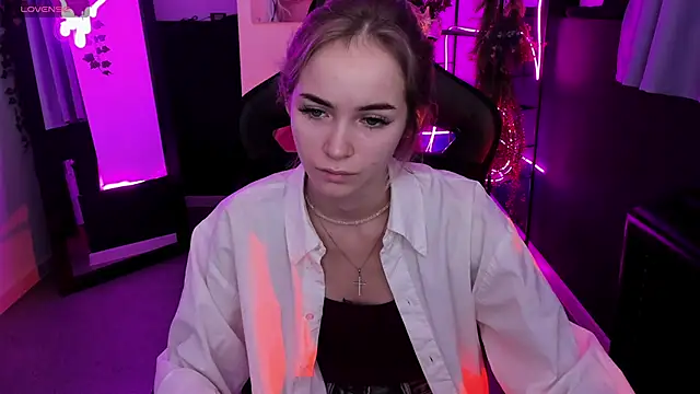 DakotaaJohnnson online show from 11/04/25, 08:29