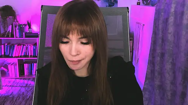 Snapshot of DakotaaJohnnson chatting on 02/21/25, 11:33 DakotaaJohnnson online show from 02/21/25, 11:33