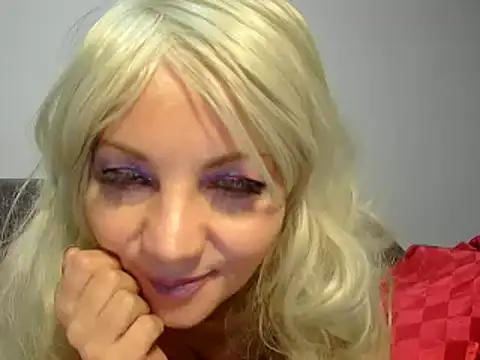 SlavicScarlett online show from 02/09/25, 10:43