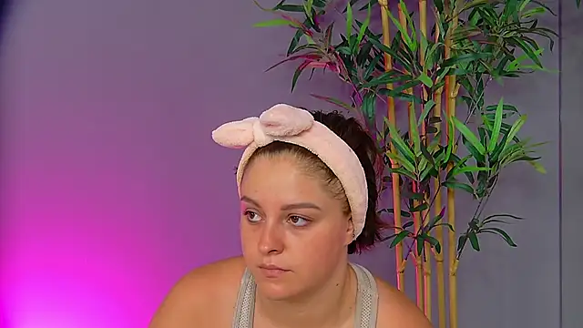 Snapshot of PatriciaSpice chatting on 03/27/26, 05:49 PatriciaSpice online show from 03/27/26, 05:49