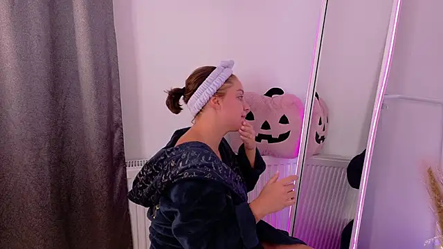 Snapshot of PatriciaSpice chatting on 04/09/26, 04:14 PatriciaSpice online show from 04/09/26, 04:14