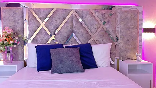 ValeriaOrtega online show from 10/03/25, 11:45