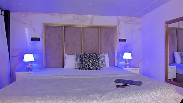 ValeriaOrtega online show from 10/14/25, 11:22