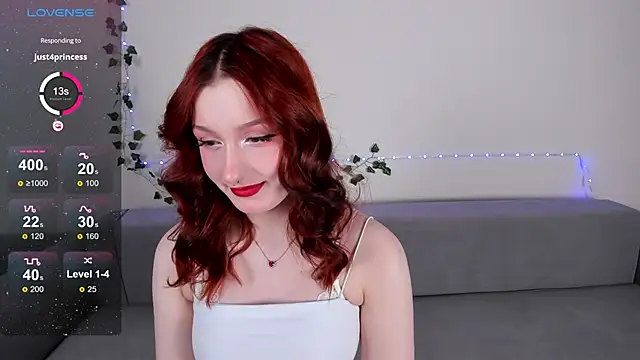 Snapshot of EmmyStar_ chatting on 03/12/25, 09:13 EmmyStar  online show from 03/12/25, 09:13