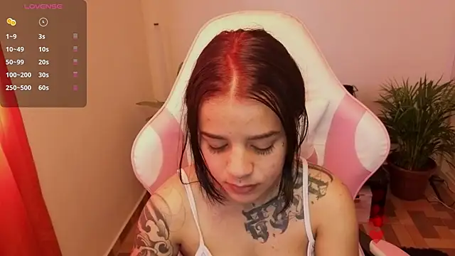 Nicole Foxx  online show from 05/10/26, 07:05